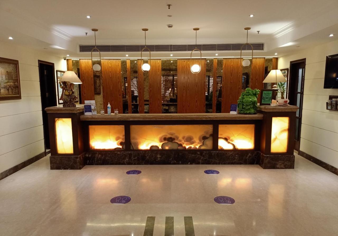 Ramada By Wyndham Jalandhar City Center Extérieur photo