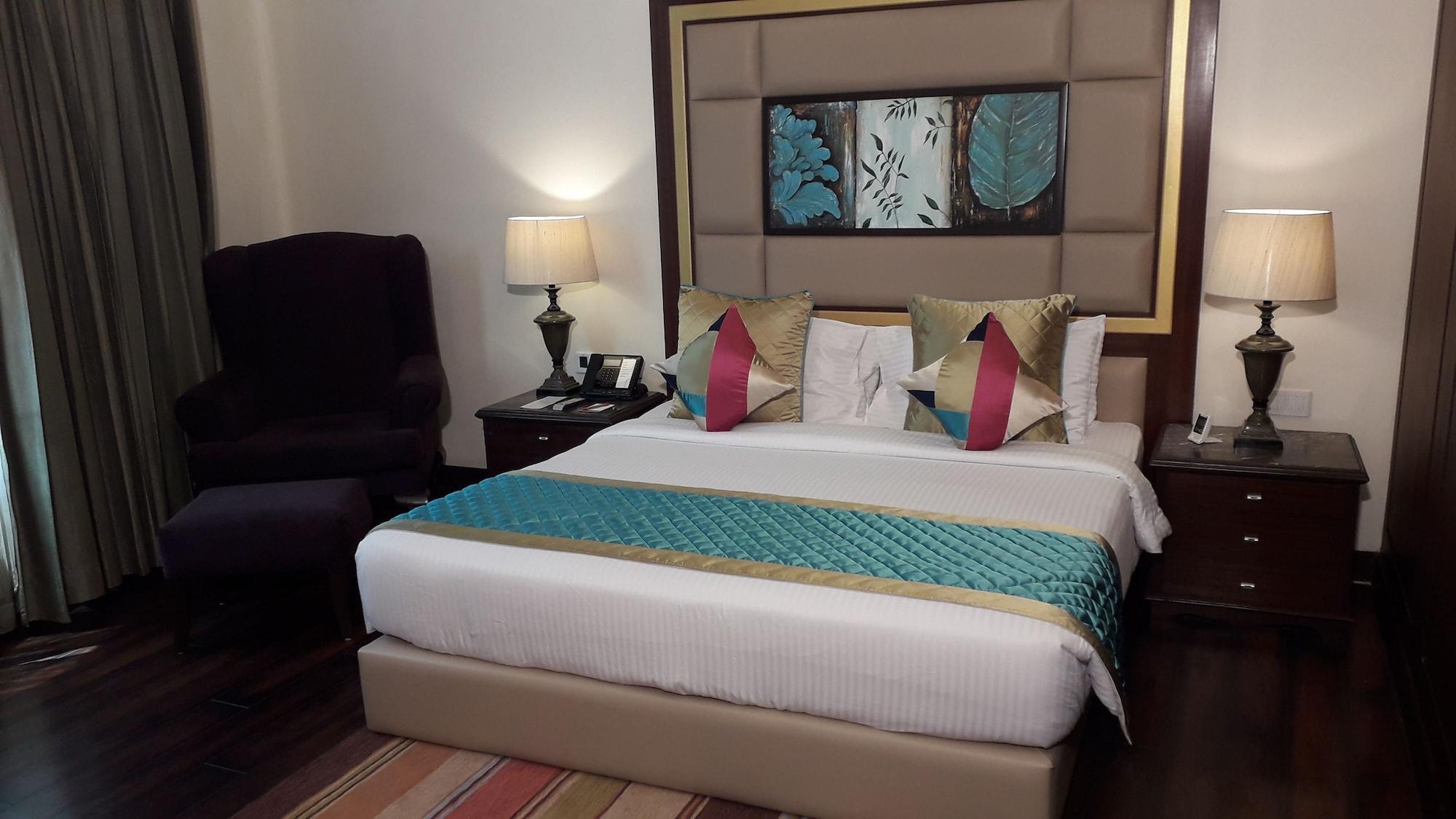 Ramada By Wyndham Jalandhar City Center Extérieur photo