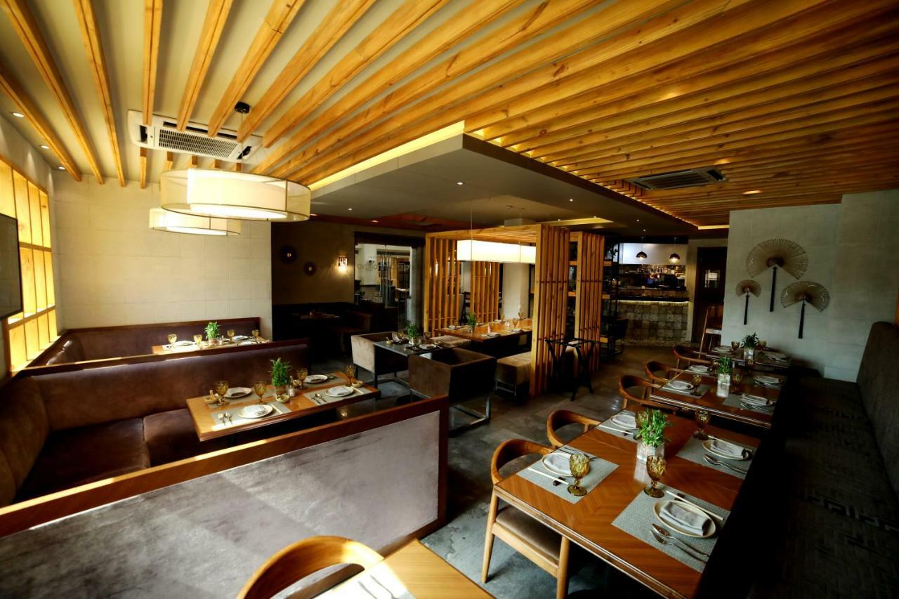 Ramada By Wyndham Jalandhar City Center Extérieur photo